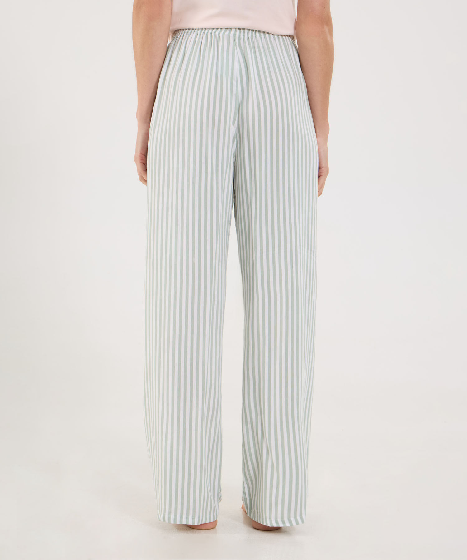 pijamas y batas para mujer